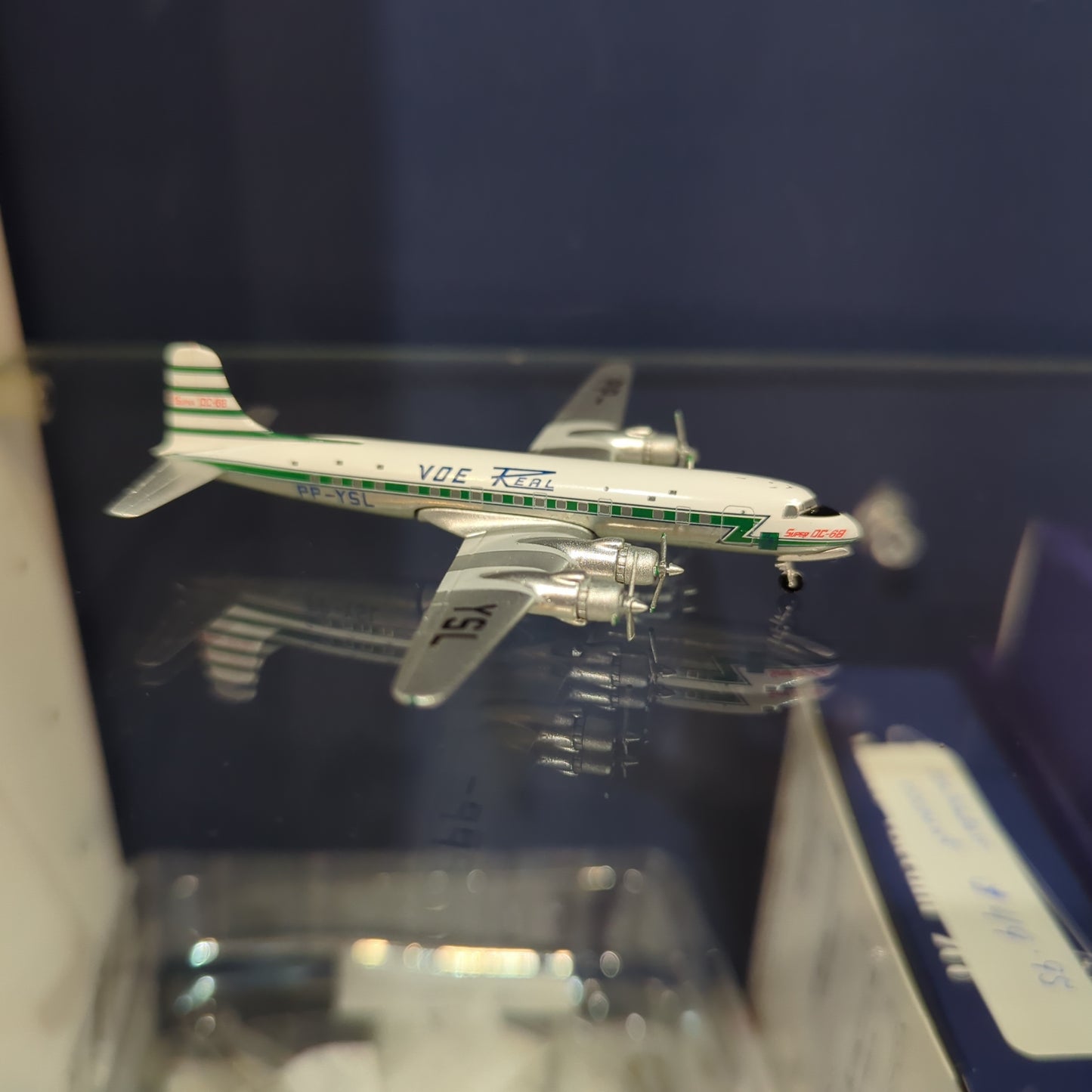 Aeroclassics VOE Real Douglas DC-6B PP-YSL