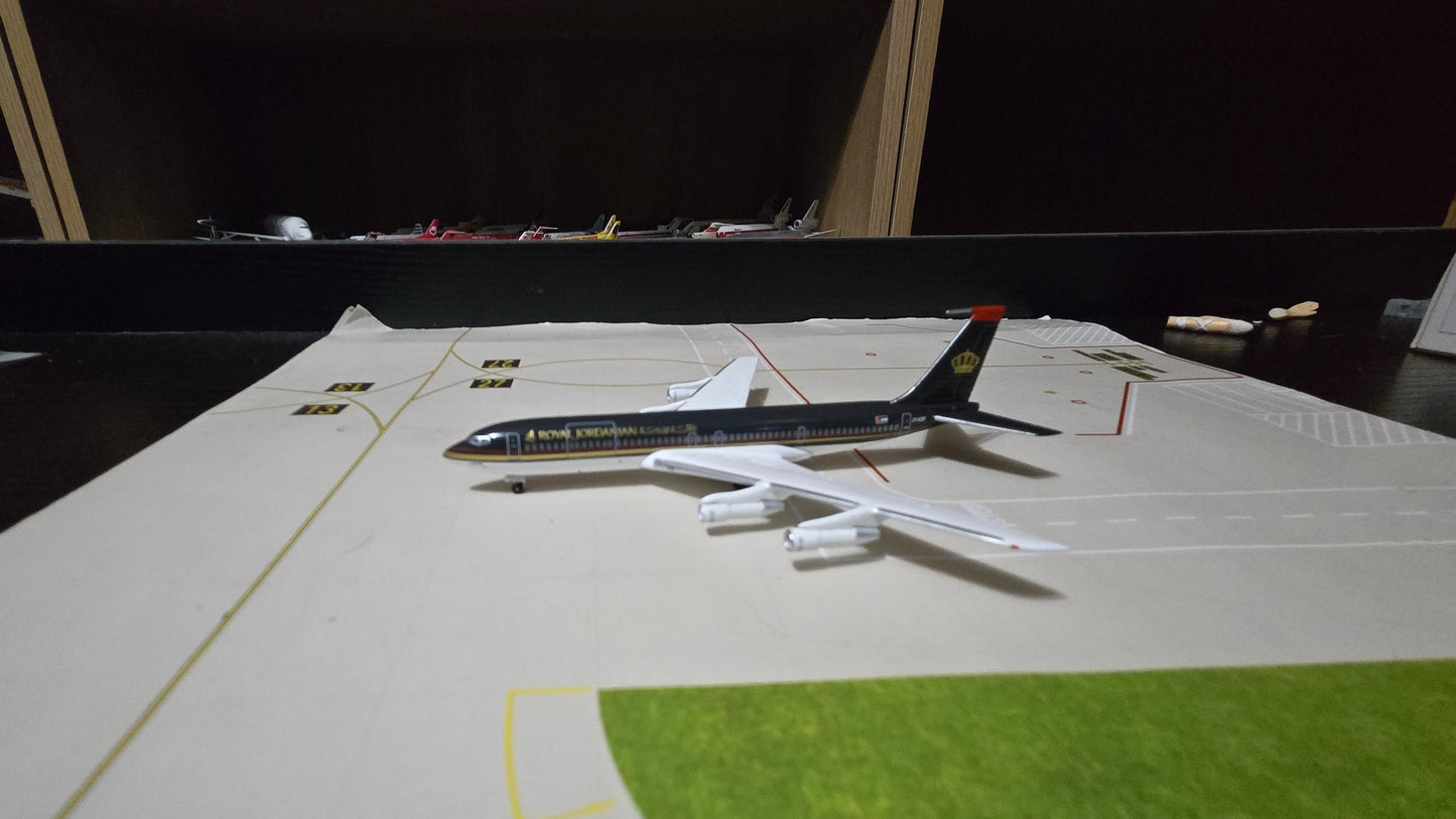 Aeroclassics Royal Jordanian Boeing 707-300 JY-ADP