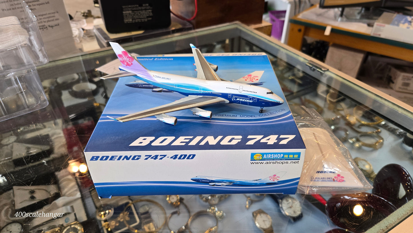 Dragon Wings China Airlines Boeing 747-400 "Boeing Dreamliner Livery” B-18210