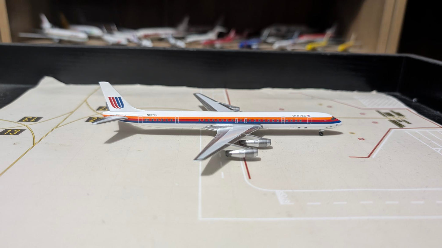 Aeroclassics United Douglas DC-8-61 N8077U