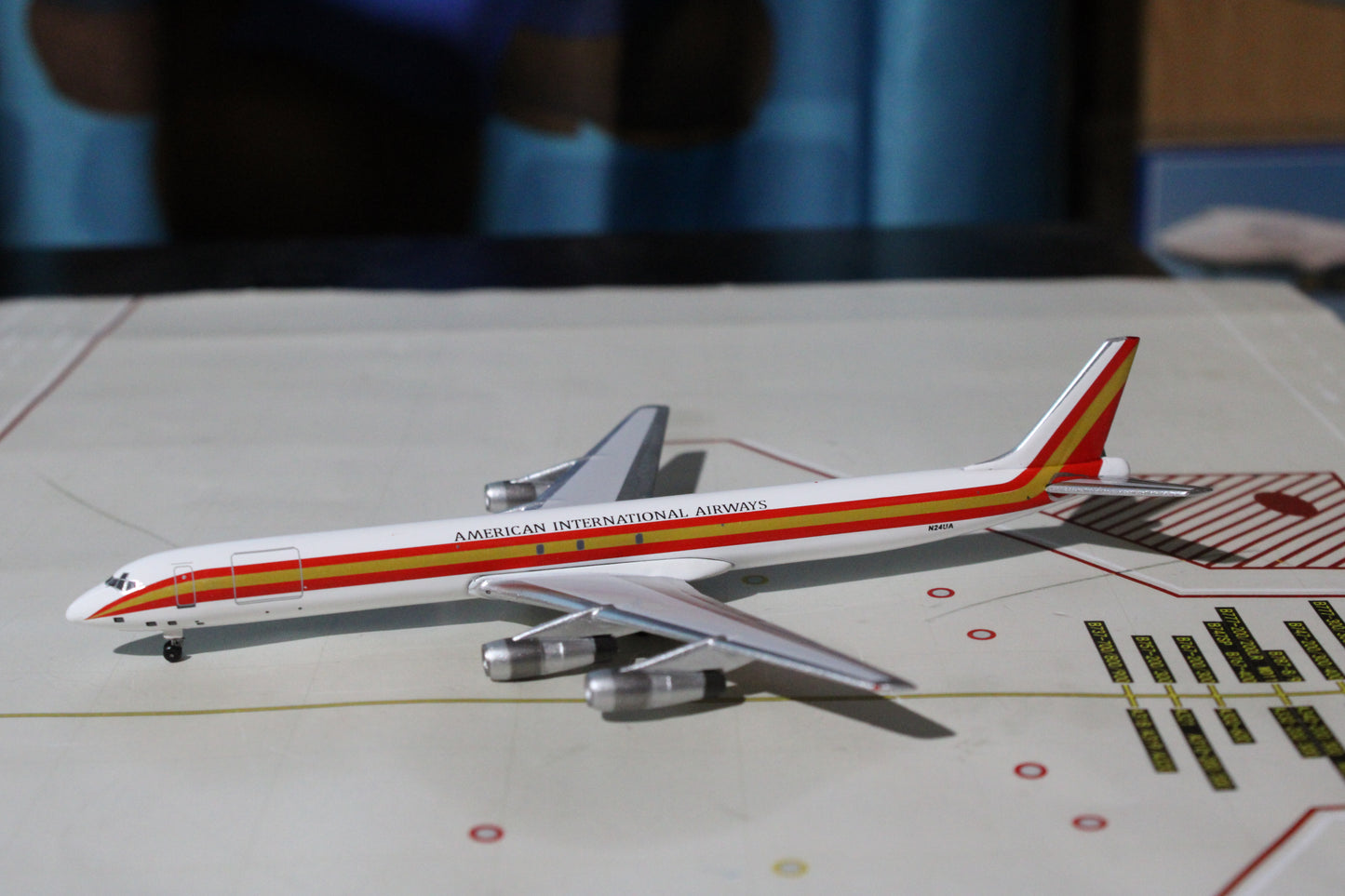 Aeroclassics American International Airways DC-8-61 N24UA in 1.400 scale.