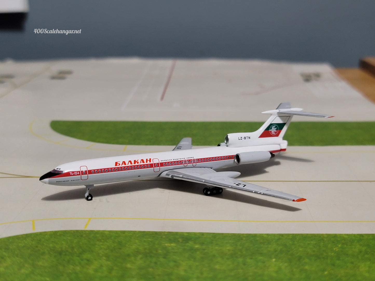 Aeroclassics Balkan Airlines Tupolev TU-154B2 LZ-BTM