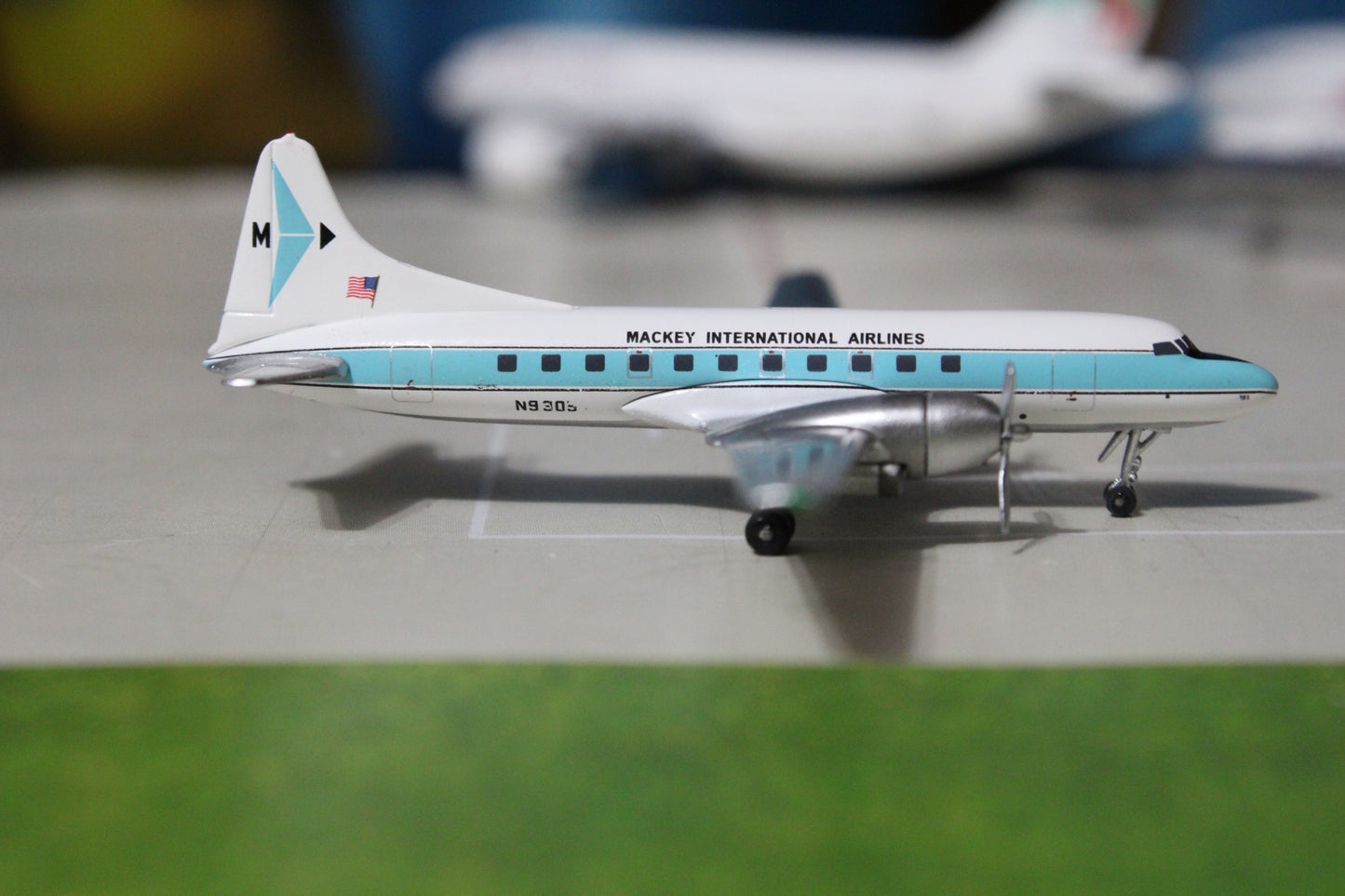 Aeroclassics Mackey International Convair CV-440 N9305