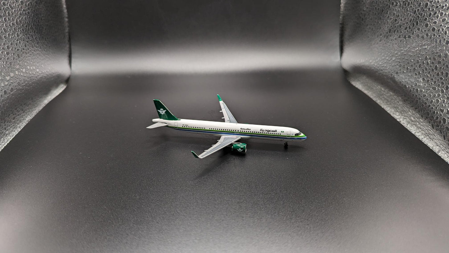 Aeroclassics Saudi Arabian Airlines A321neo “Retro Livery” HZ-ASAC