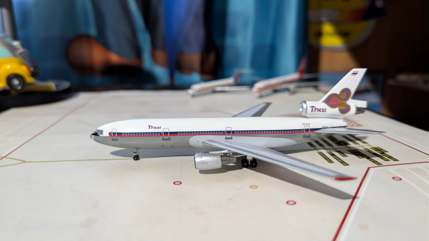 Aeroclassics Thai Airways International DC-10-30 PH-TDK 1.400 Scale.