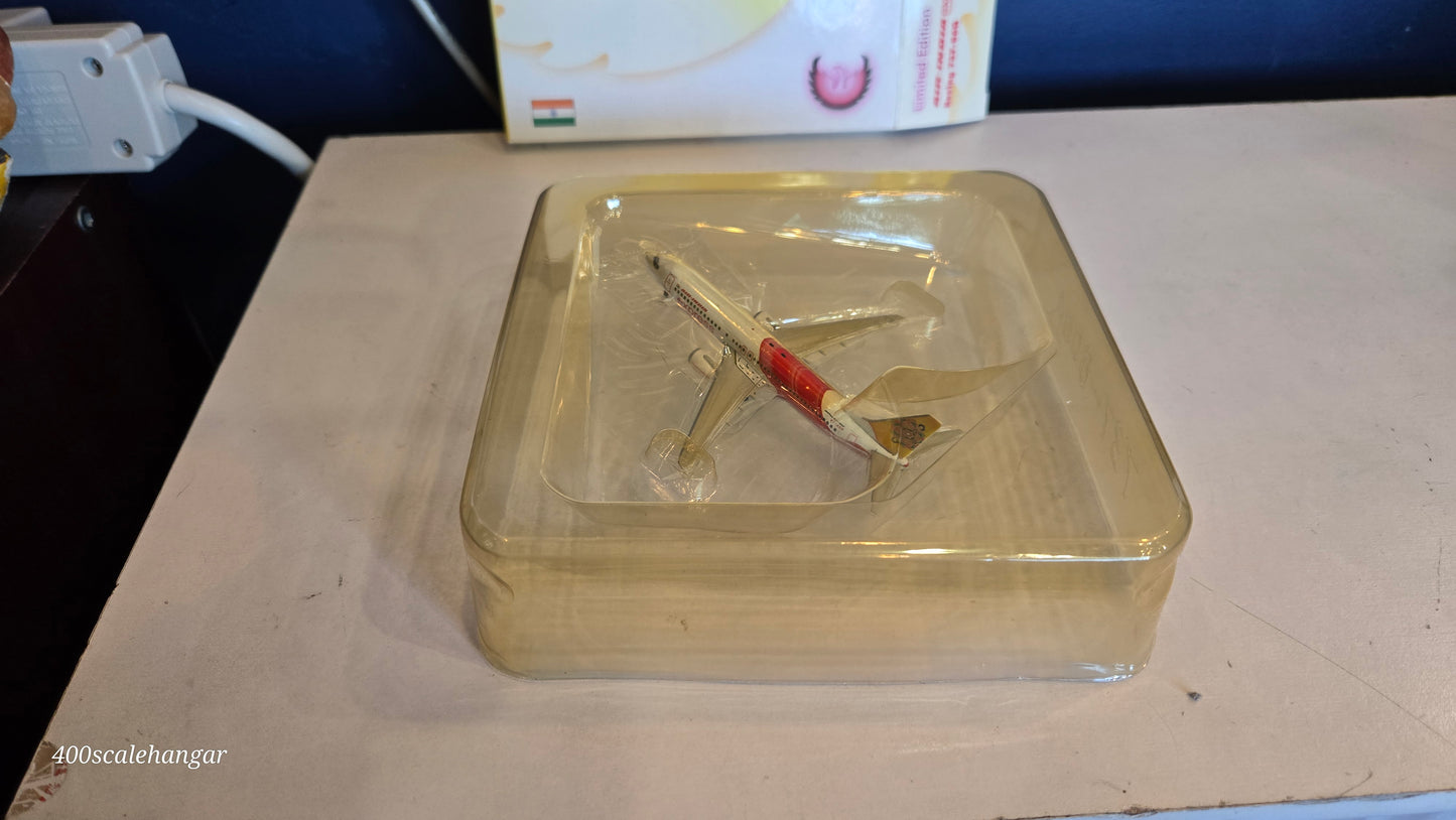 Phoenix Models Air India Express Boeing 737-800 VT-AXB