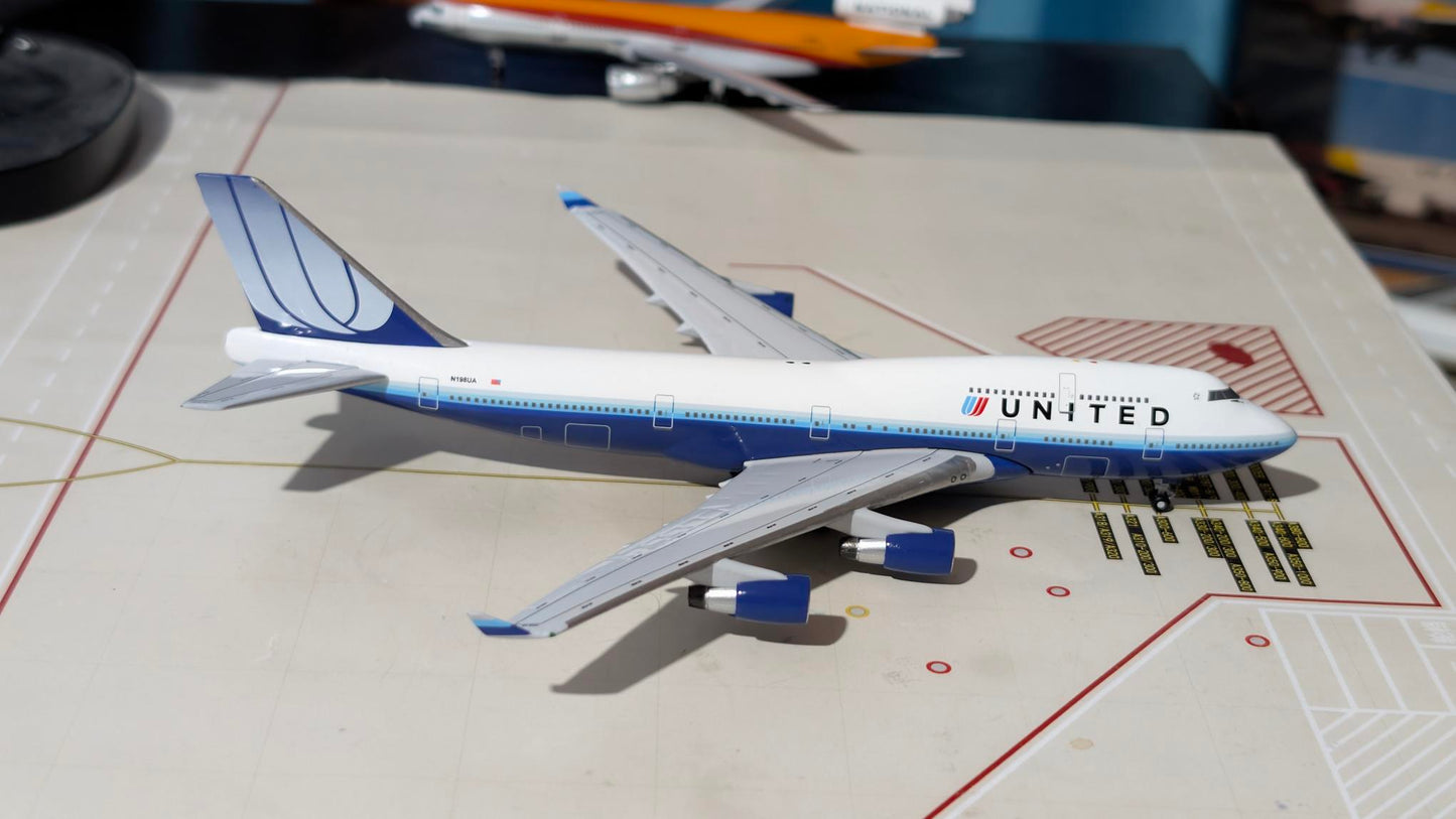Aeroclassics United Airlines B747-400 N198UA