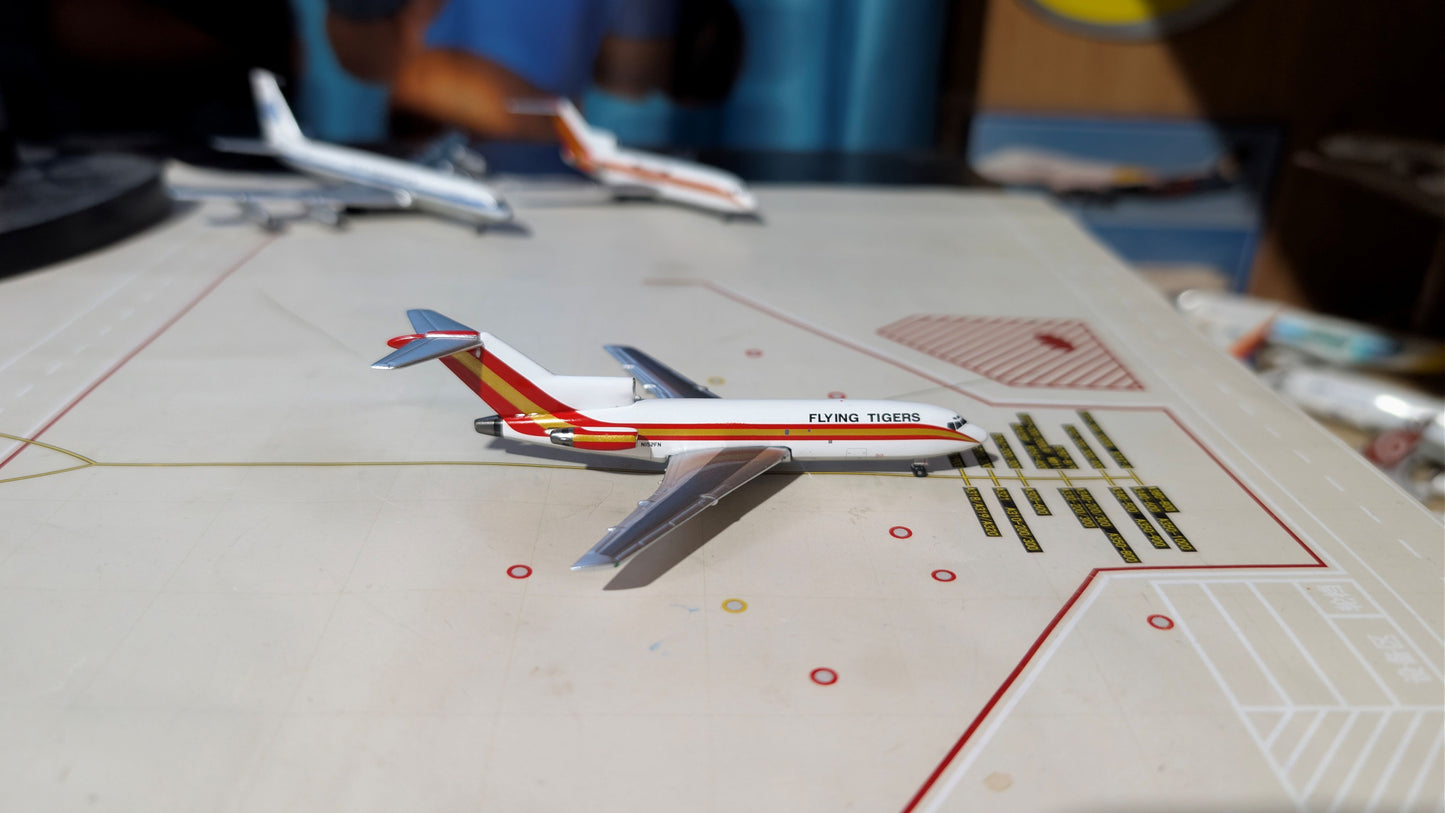 Aeroclassics Flying Tigers B727-100F N152FN in 1.400 scale.