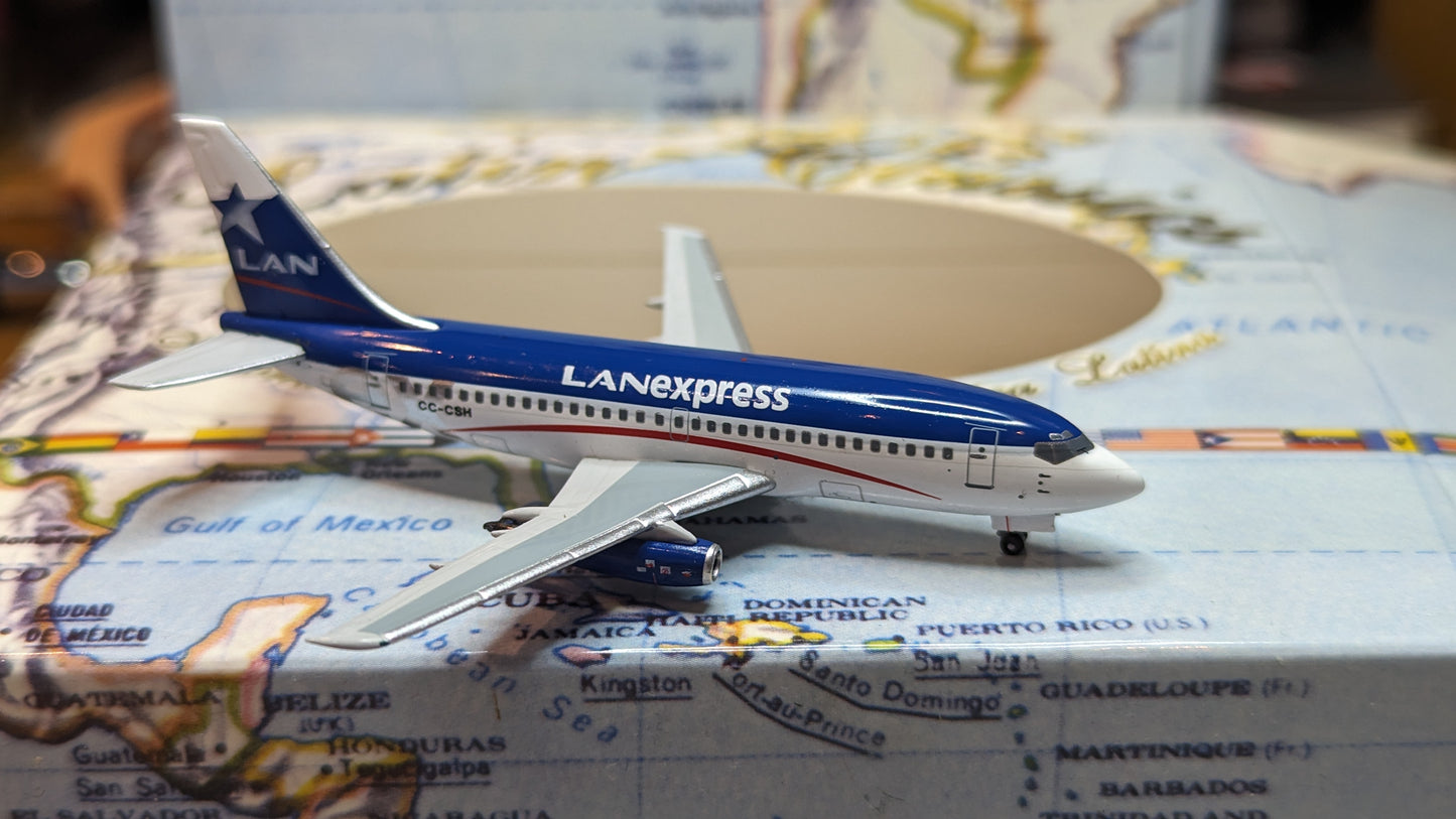 Aeroclassics Lan Express Boeing 737-204 CC-CSH