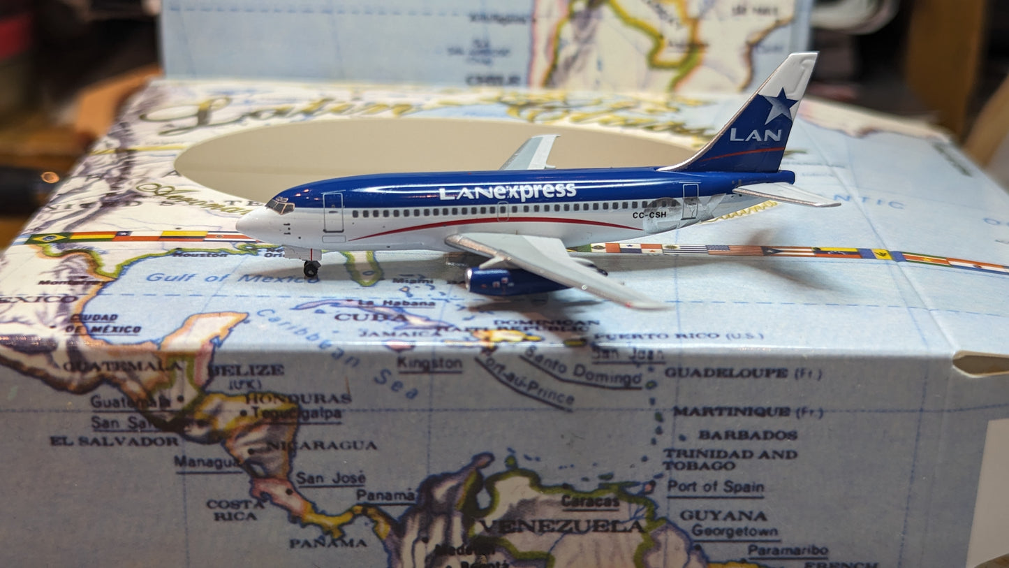 Aeroclassics Lan Express Boeing 737-204 CC-CSH