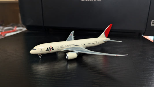 Phoenix Models JAL Boeing 787-8 Dreamliner JA7878