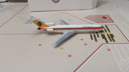 Aeroclassics Continental Airlines B727-200 N56733 in 1.400 scale.