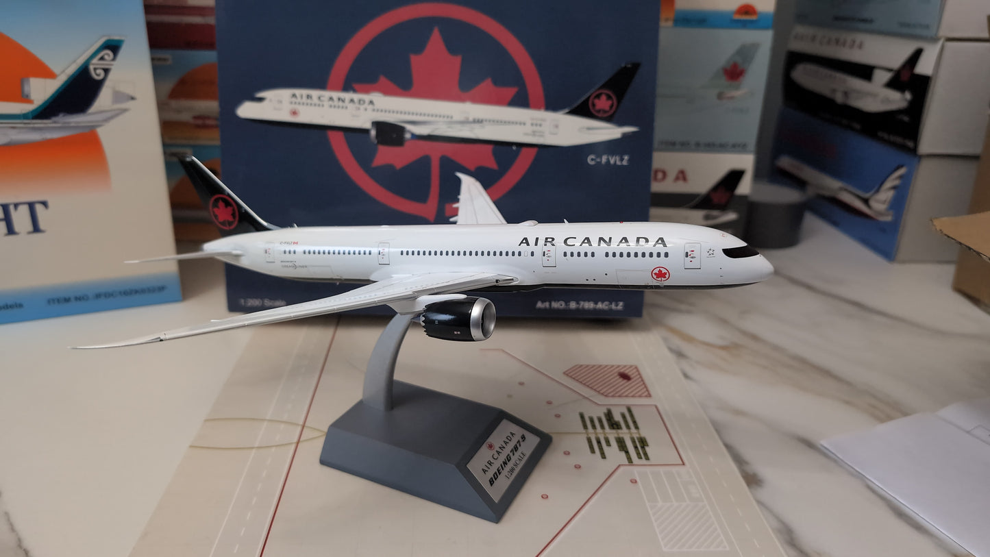 Inflight 200 Air Canada Boeing 787-9 Dreamliner "New Livery" C-FVLZ