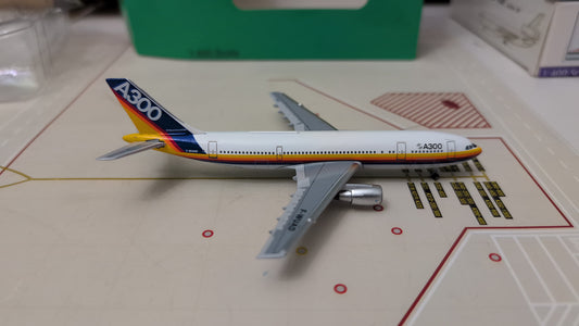 Airbus A300B2 F-WUAD House colors in 1.400 scale.